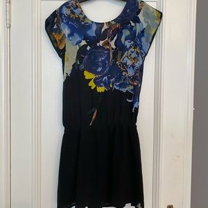 Beautiful Tinley Road flower dress